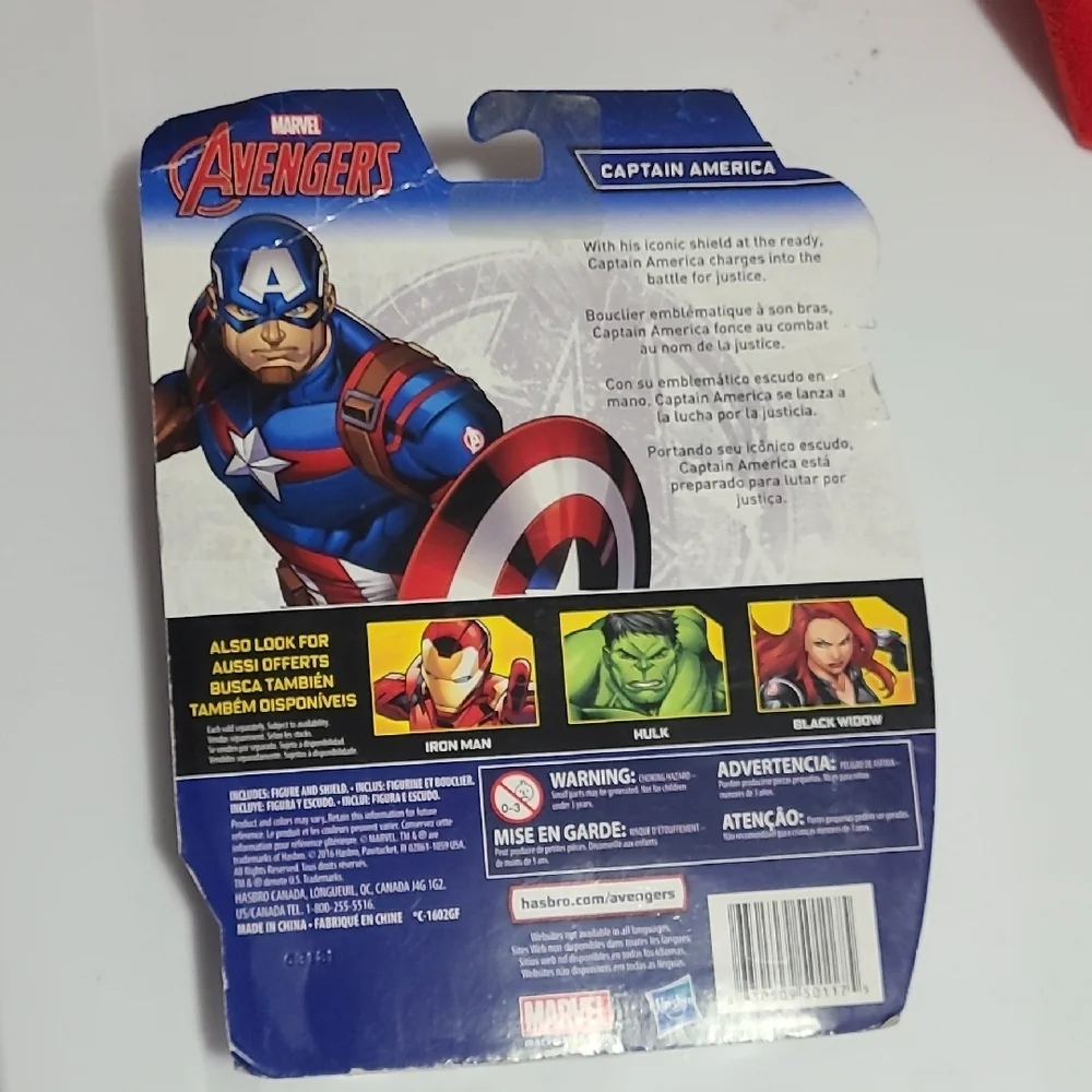 Marvel Avengers Captain America Figure with‎ Shield New In Box